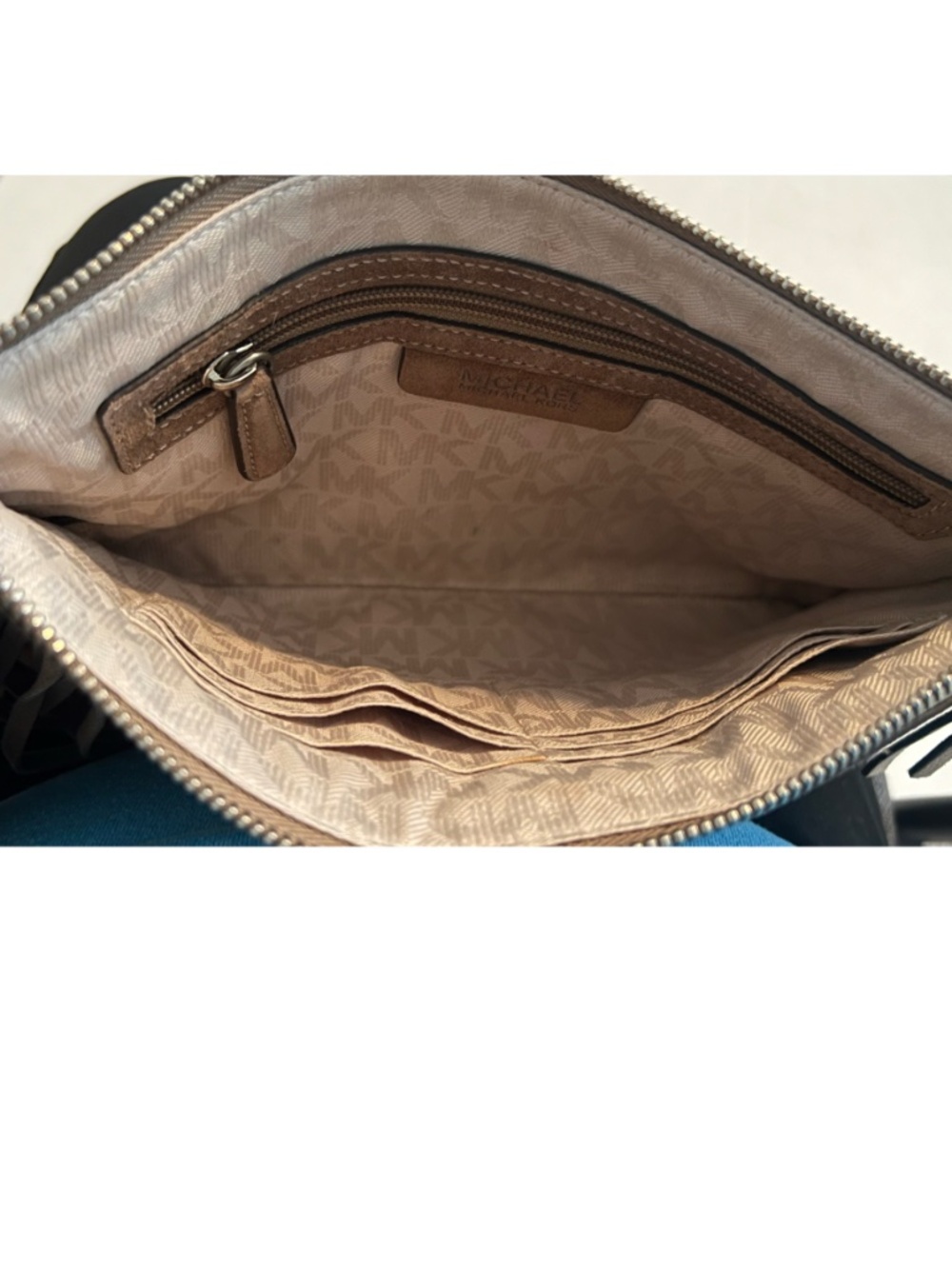 Michael Kors Clutch Bag, Tan Suede, Fringed - Picture 4 of 7